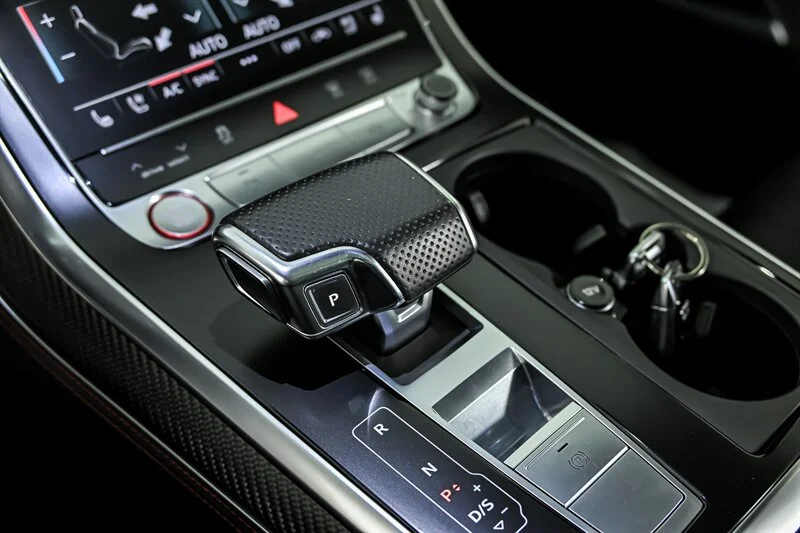 Used 2020 Glacier White Metallic Audi 4.0T quattro image 29