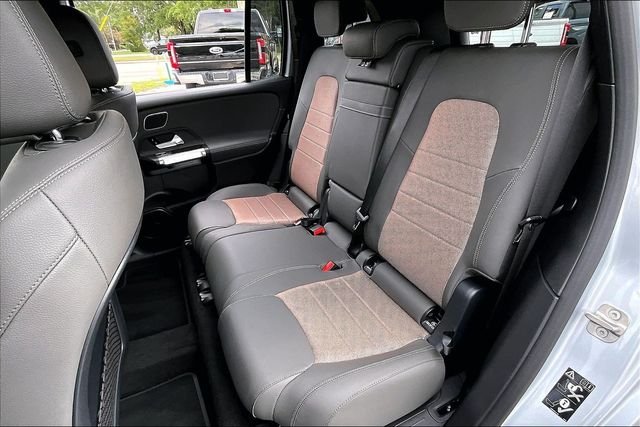 Certified Used 2025 Silver Mercedes-Benz 250+ image 19