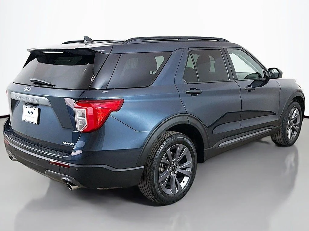 Used 2023 Blue Metallic Ford XLT image 14