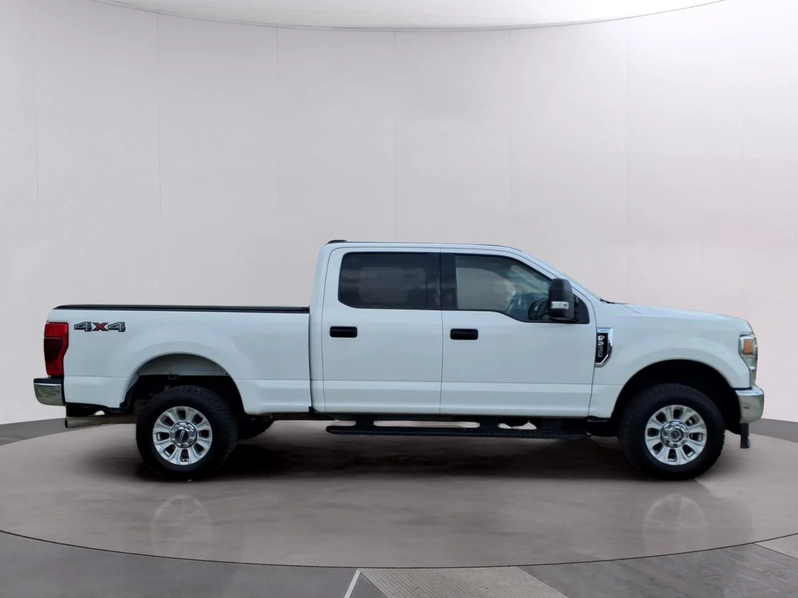 Used 2021 Oxford White Ford XLT image 8