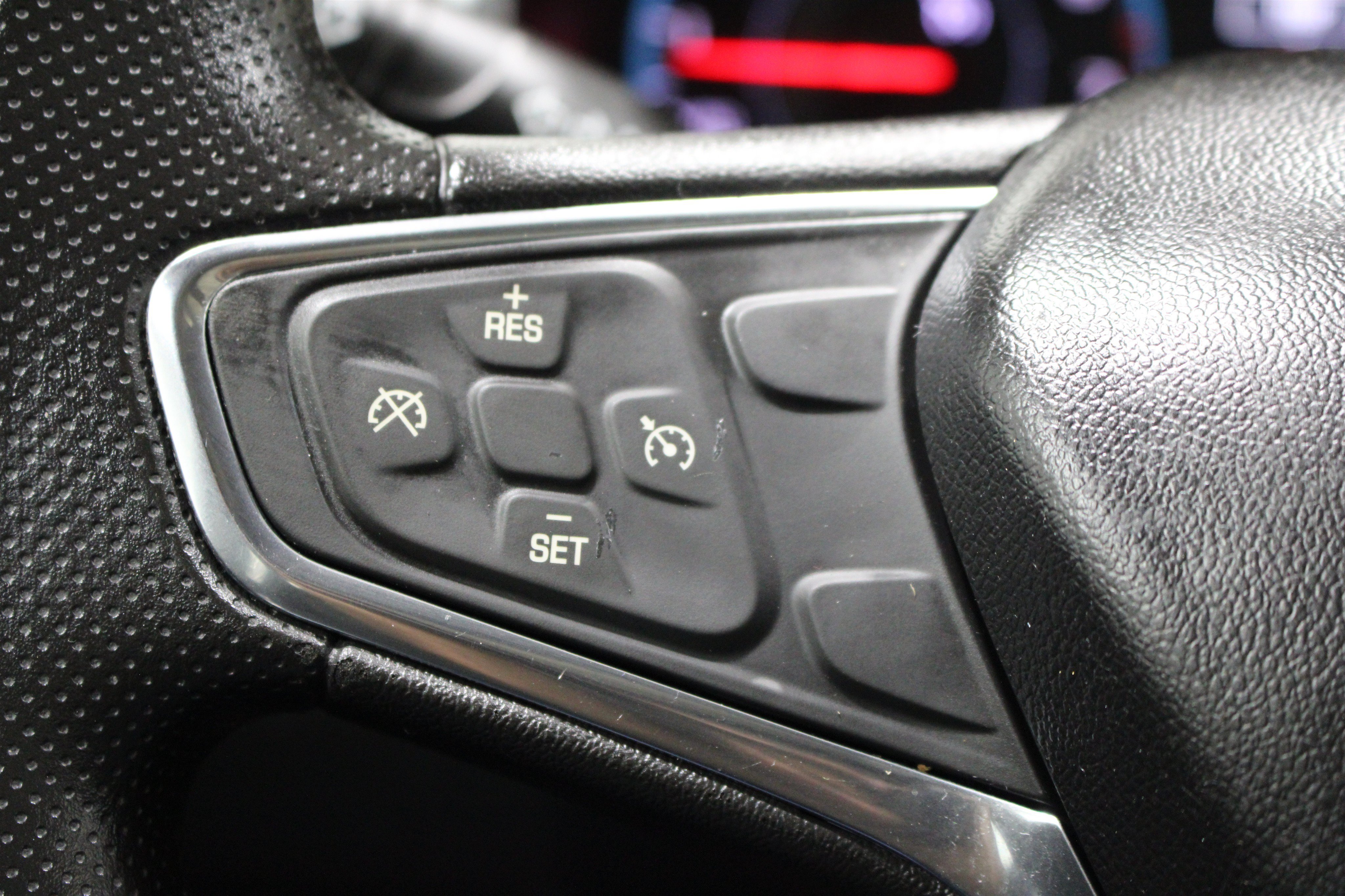 Used 2020 Shadow Gray Metallic Chevrolet LT image 12