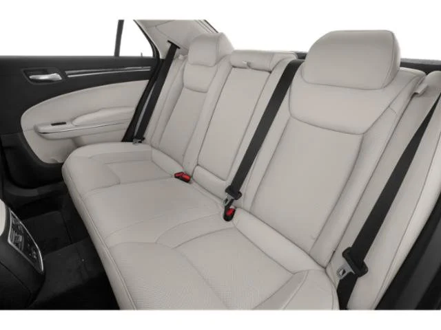 Used 2018 Bright White Clearcoat Chrysler Limited image 14