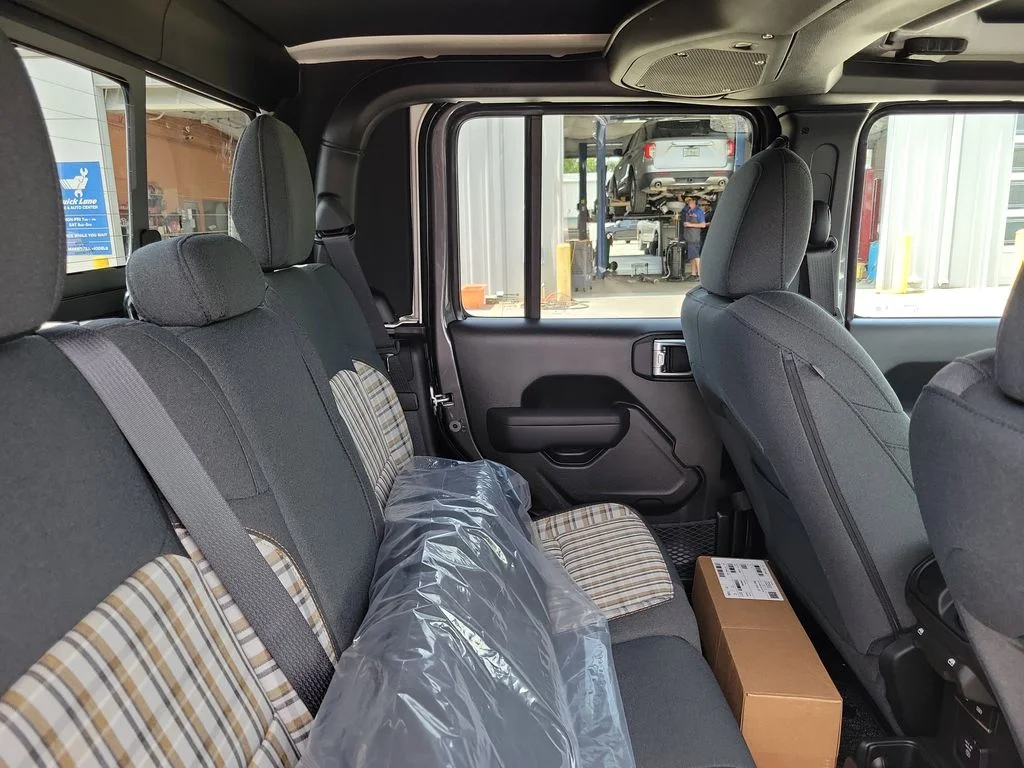 New 2026 Granite Crystal Metallic Clear-Coat Exterior Paint Jeep 85th Anniversary Edition image 28