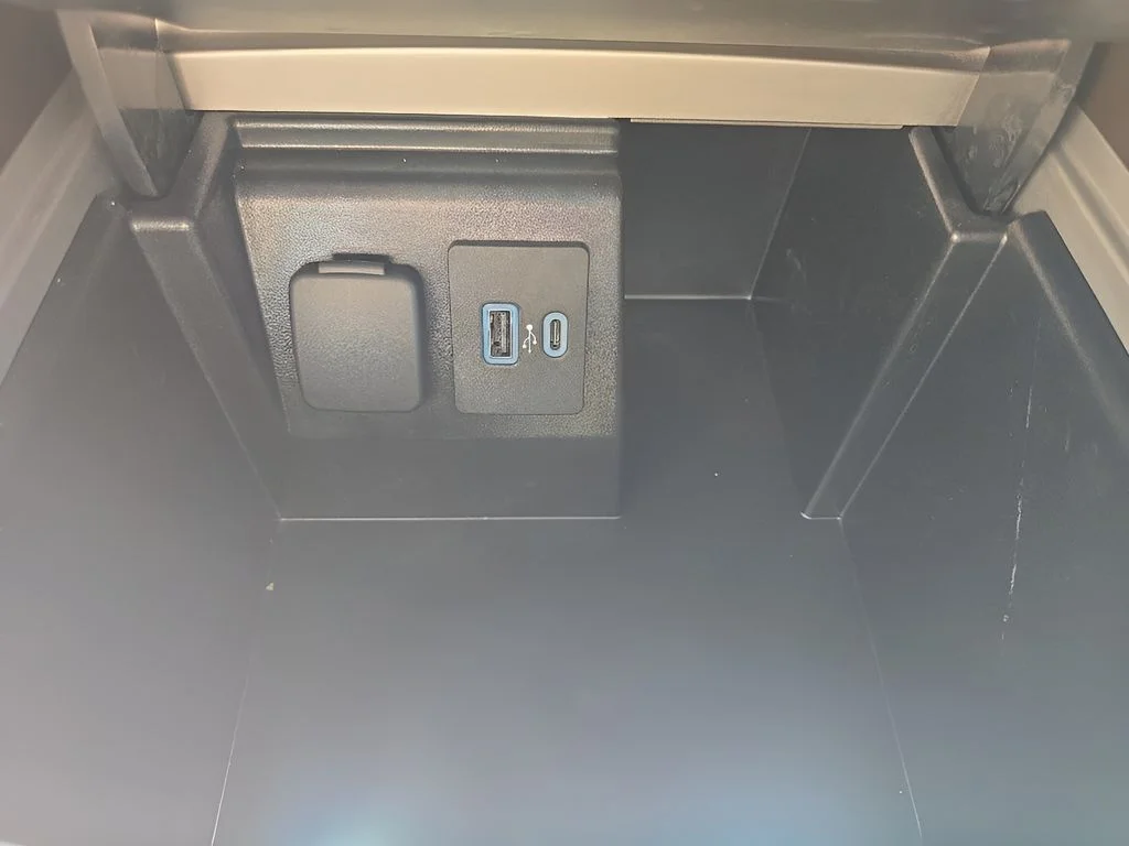 Used 2023 White Ford King Ranch image 21