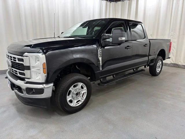 Used 2025 Black Ford XLT image 2