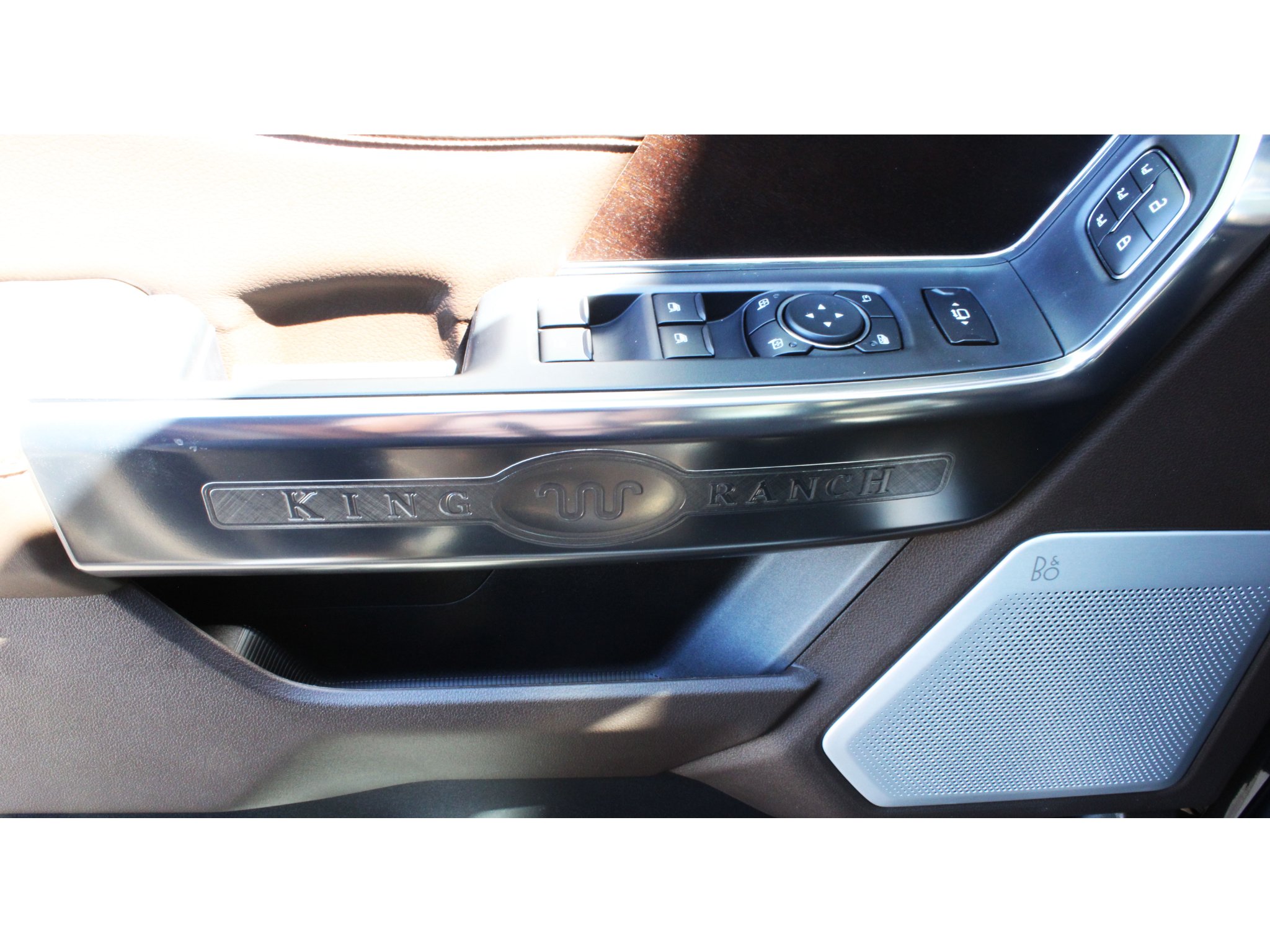 New 2027 Marsh Gray Metallic Ford King Ranch image 4