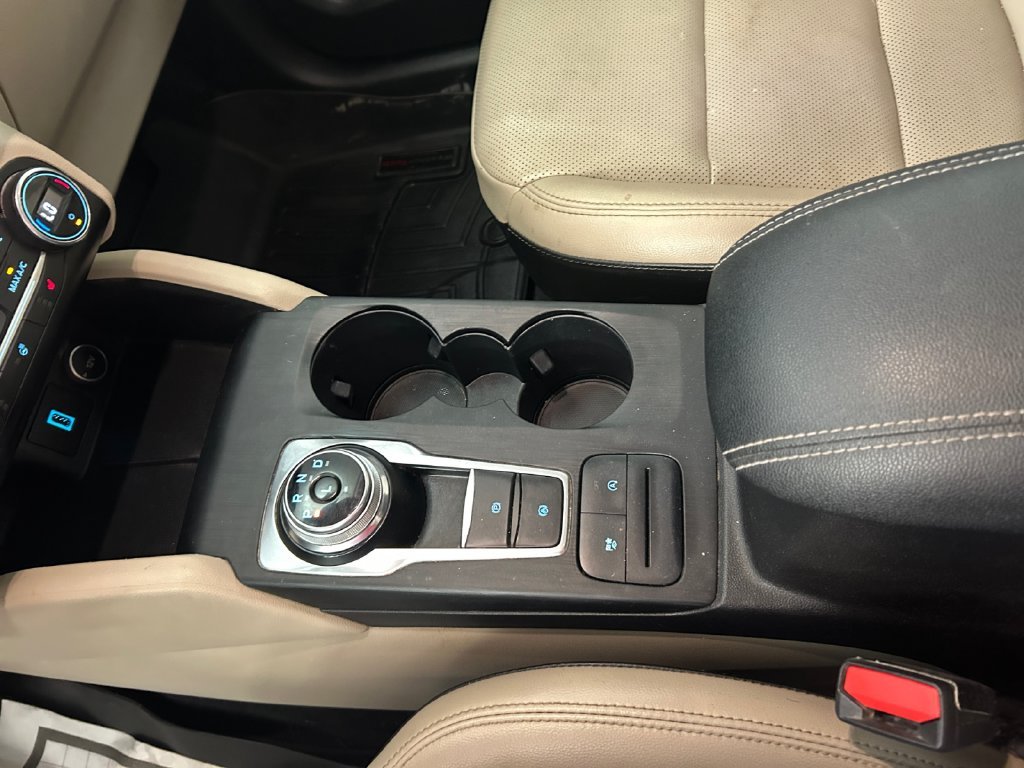 Used 2020 Blue Ford SEL image 20