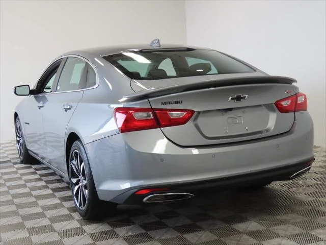 Used 2025 Sterling Gray Metallic Chevrolet RS image 3