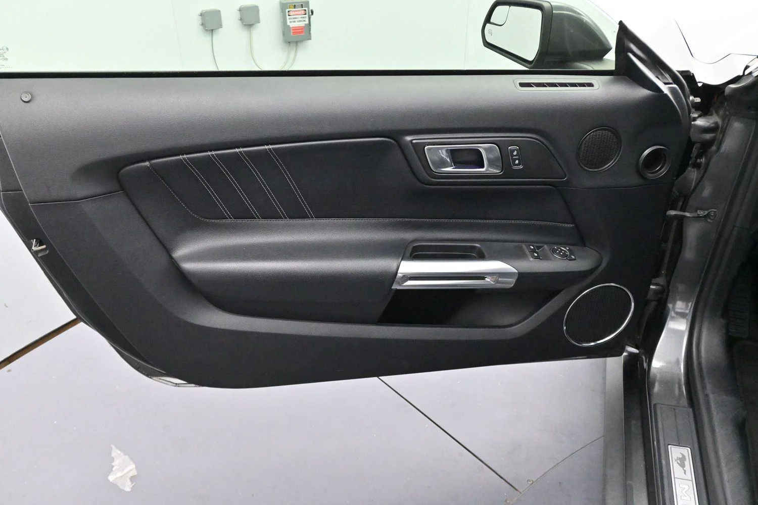Used 2018 Magnetic Ford GT Premium image 10