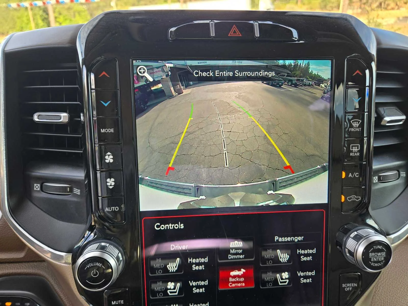 Used 2021  Ram Laramie image 12
