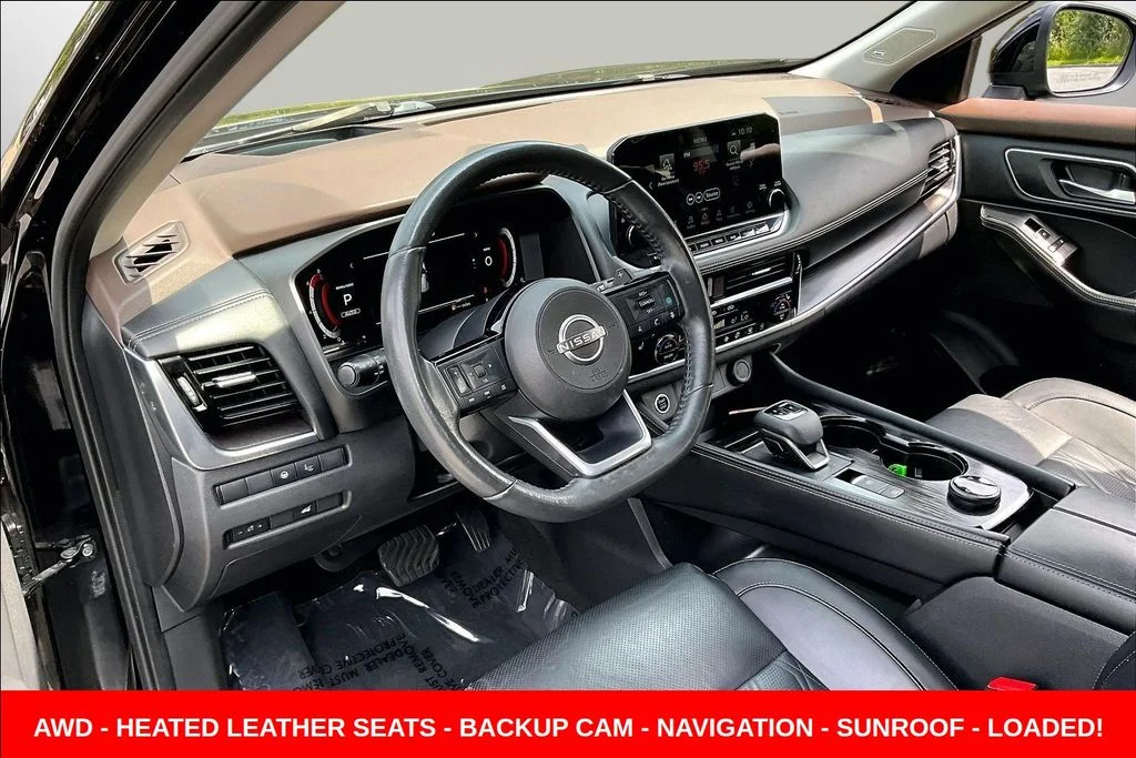 Used 2023 Black Nissan Platinum image 17