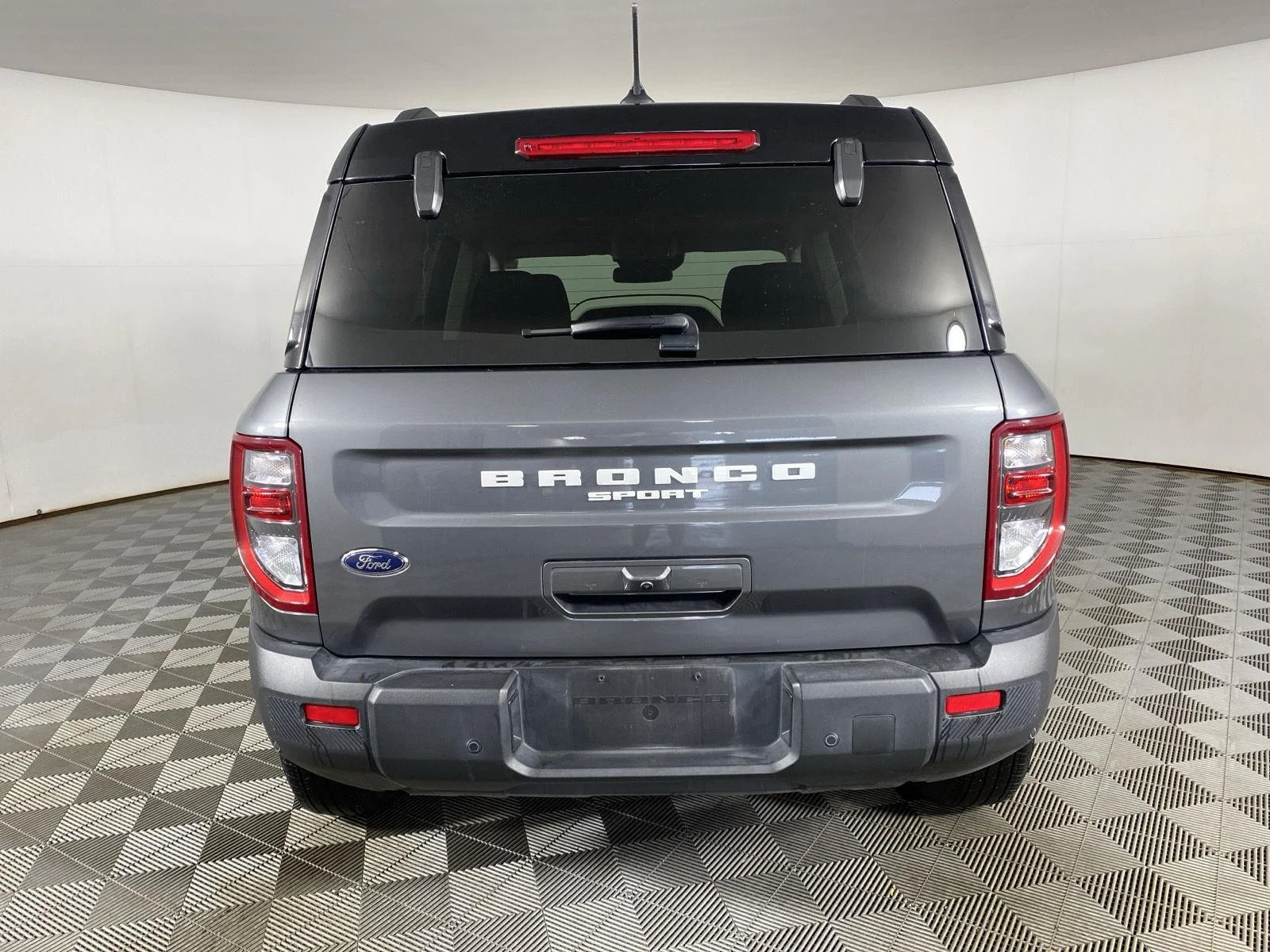 Used 2025 Carbonized Gray Ford Outer Banks image 9