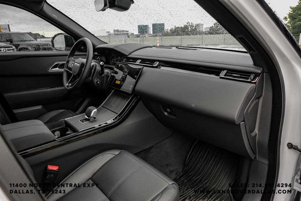 New 2026 Fuji White Land Rover Dynamic SE image 14