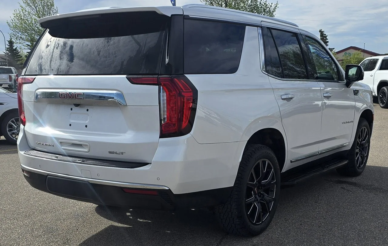 Used 2021 White GMC SLT 4WD image 5