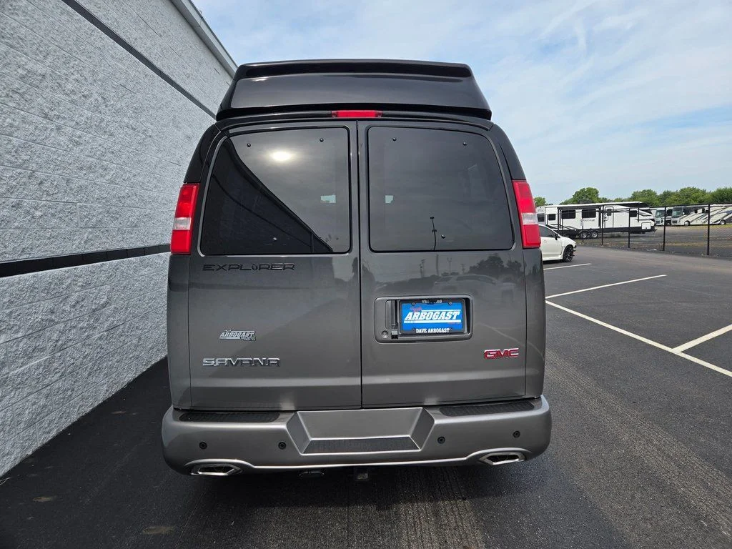 New 2025 Black Fade GMC Explorer Limited SE image 5