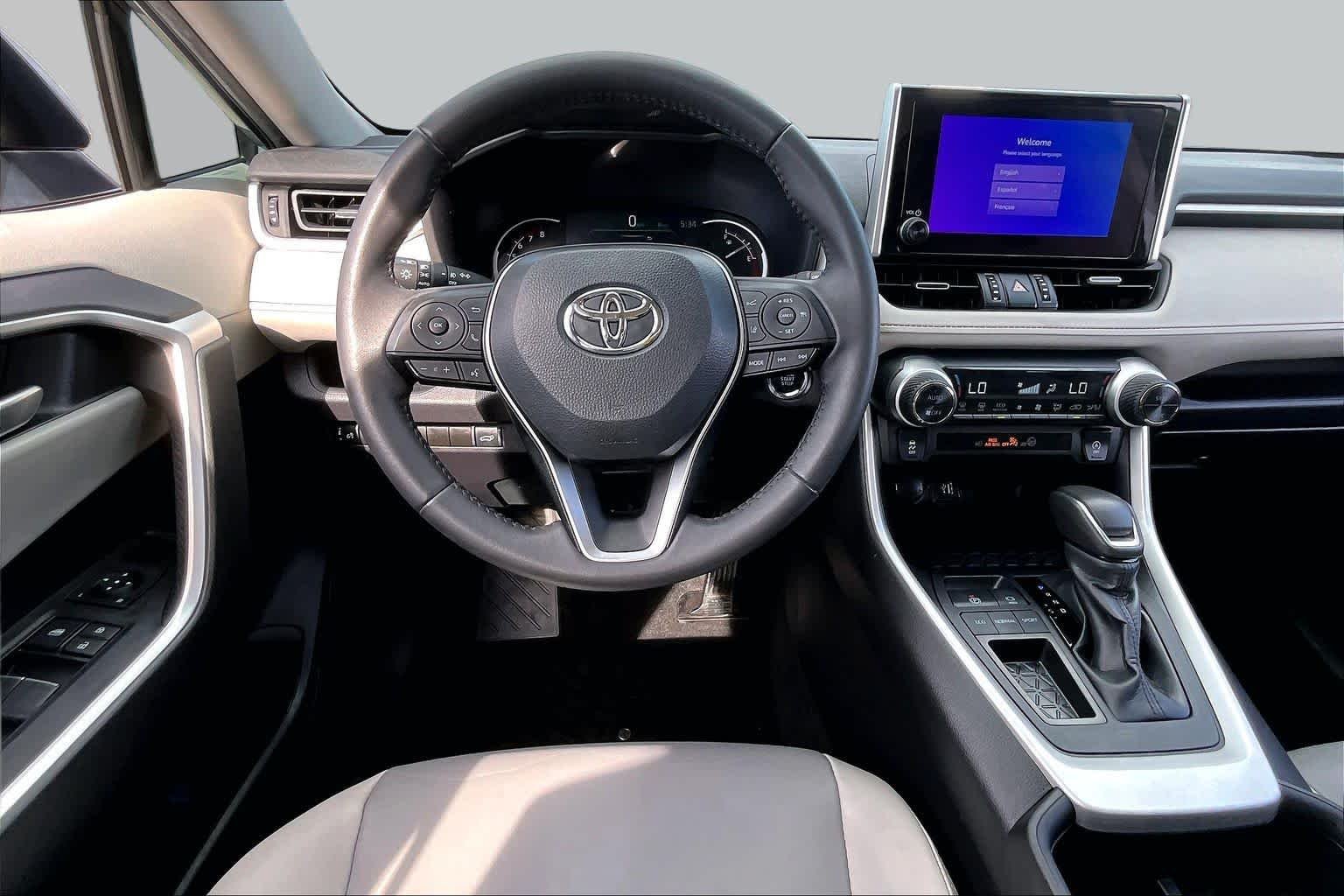 Used 2024 Silver Sky Metallic Toyota XLE Premium image 6