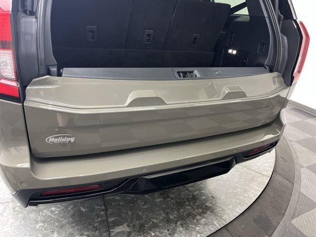 Used 2025 Wild Green Ford Tremor image 8