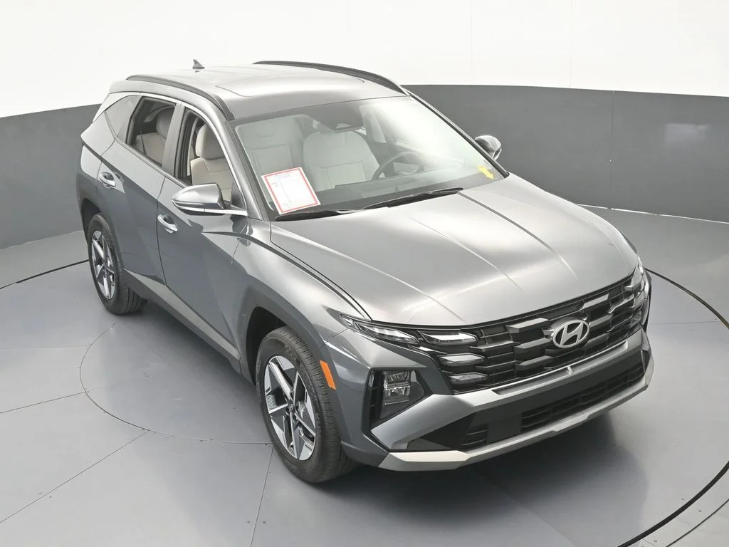 Used 2025 Ecotronic Gray Hyundai SEL Convenience image 57
