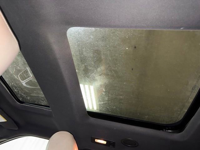 Used 2013 Green Ford Limited image 17