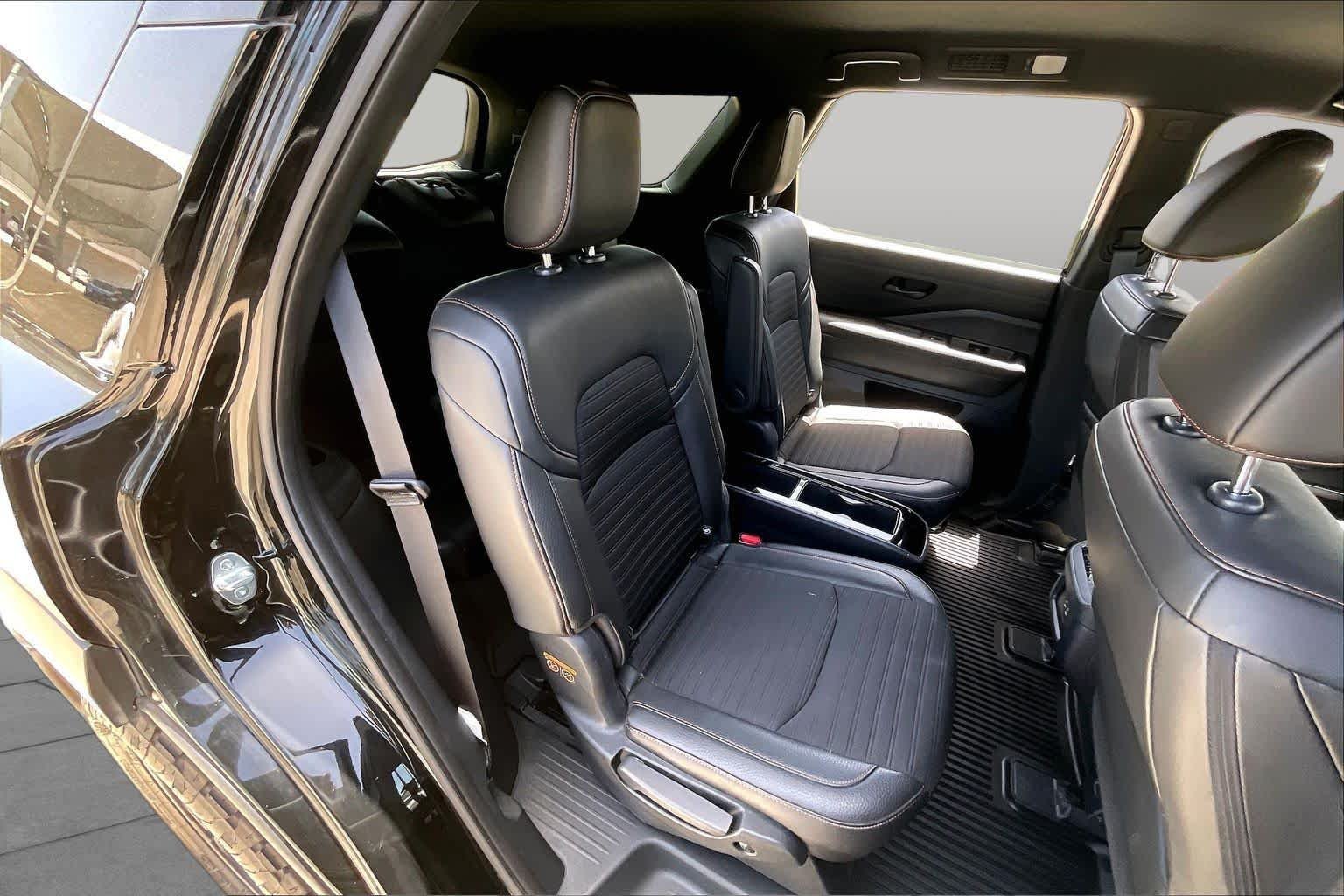 Used 2025 Super Black Nissan Rock Creek image 18