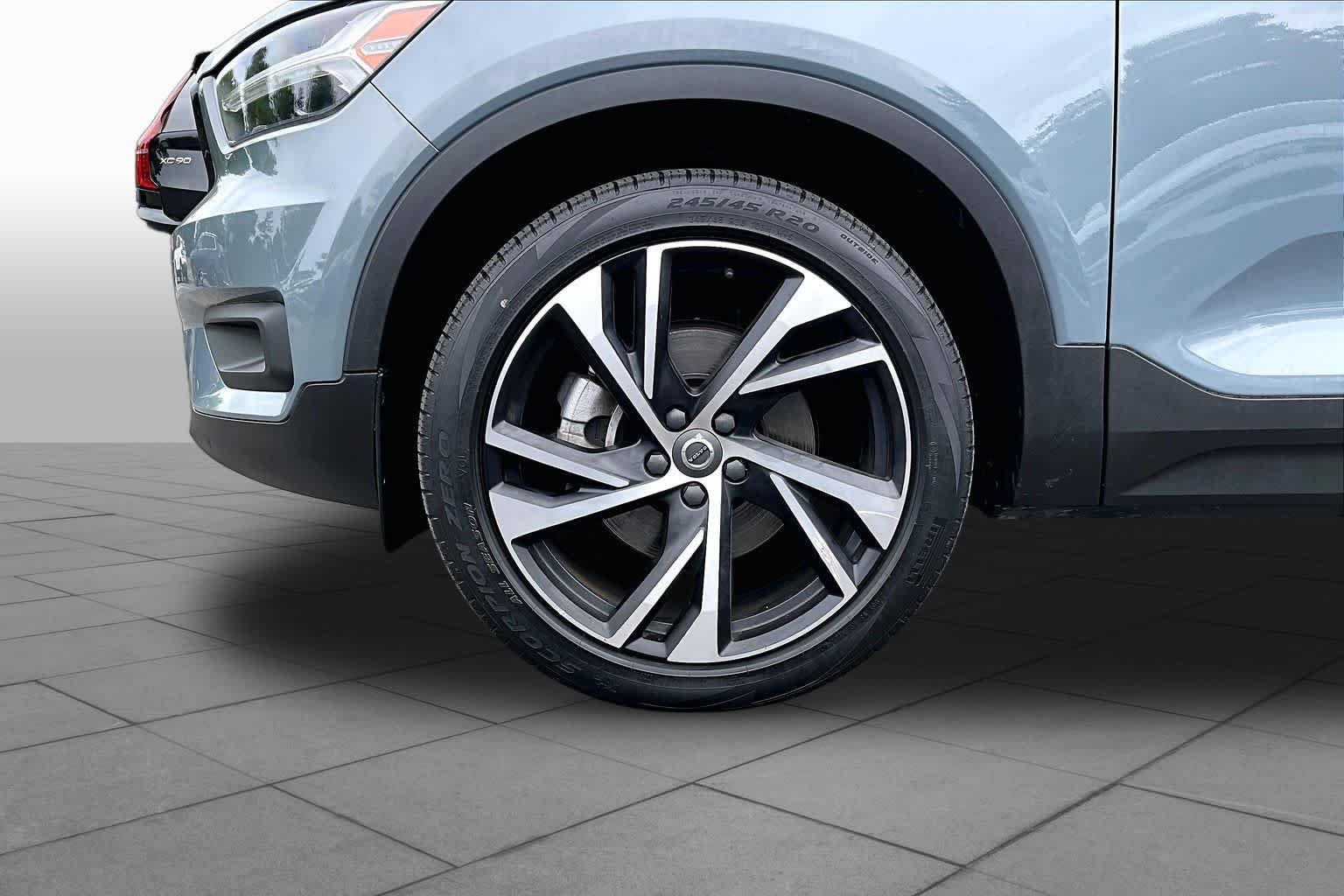 Used 2021 Thunder Grey Metallic Volvo R-Design image 11