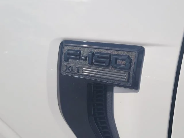 New 2026 Oxford White Ford XLT image 9