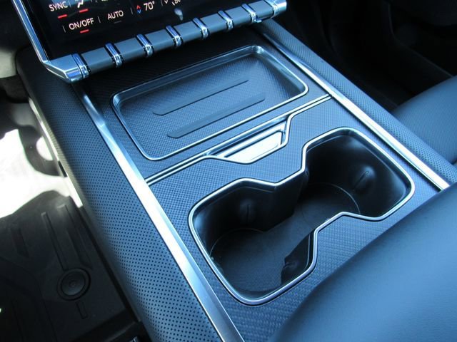 New 2026 Deep Ocean Metallic GMC Elevation Extended Range image 23