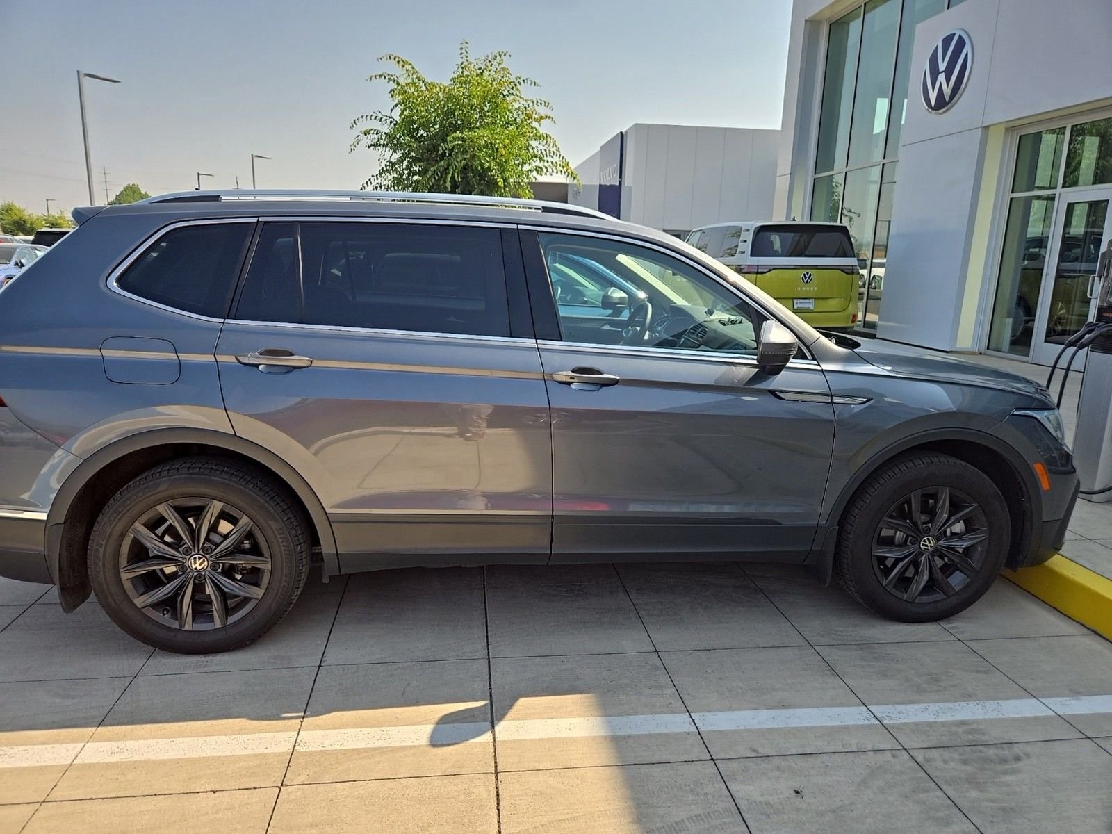 Used 2024 Gray Volkswagen 2.0T SE image 5