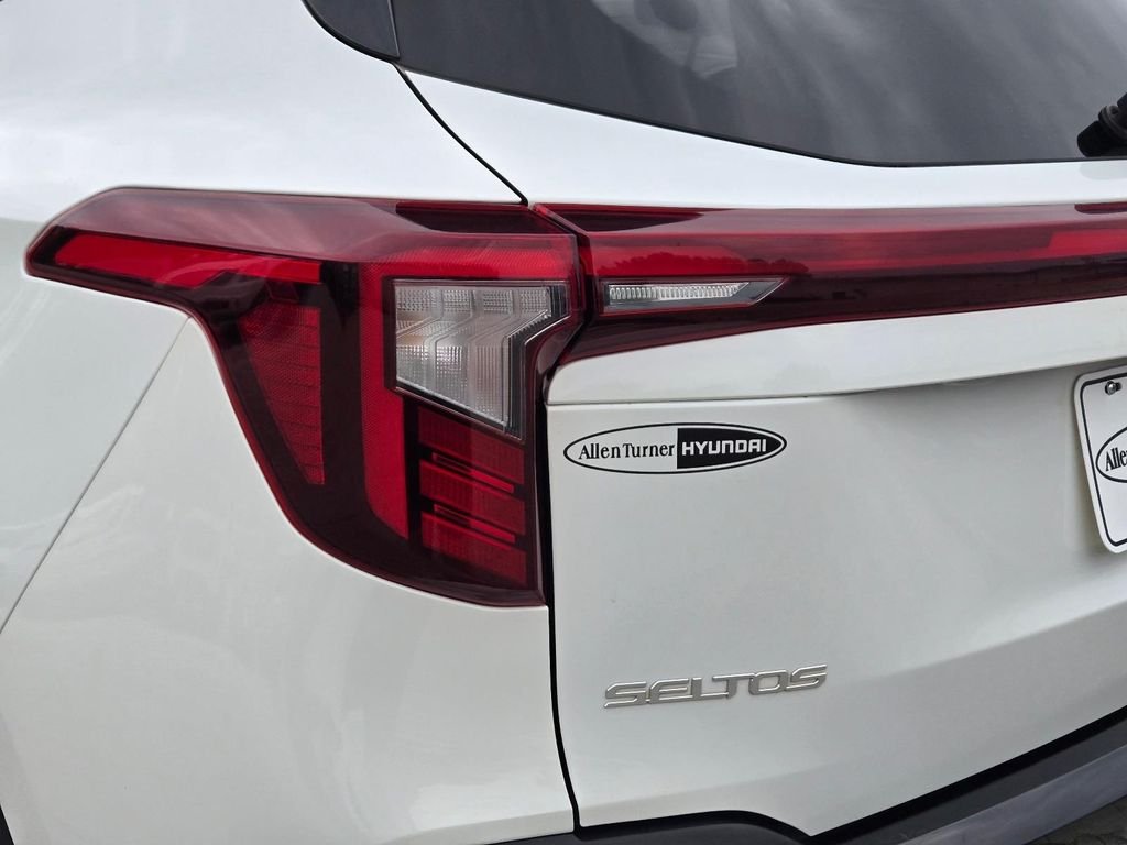 Used 2024 White Kia EX image 7