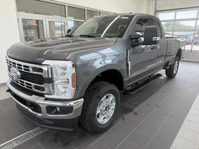 New 2027 Carbonized Gray Metallic Ford F-250® XLT image 3
