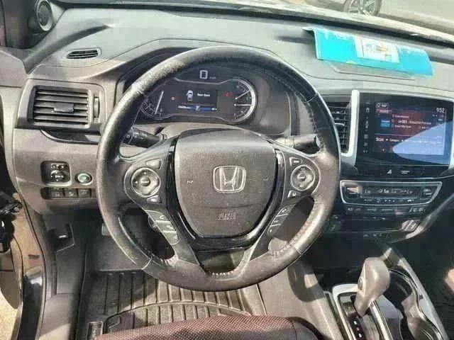 Used 2017 Crystal Black Pearl Honda Black Edition image 30