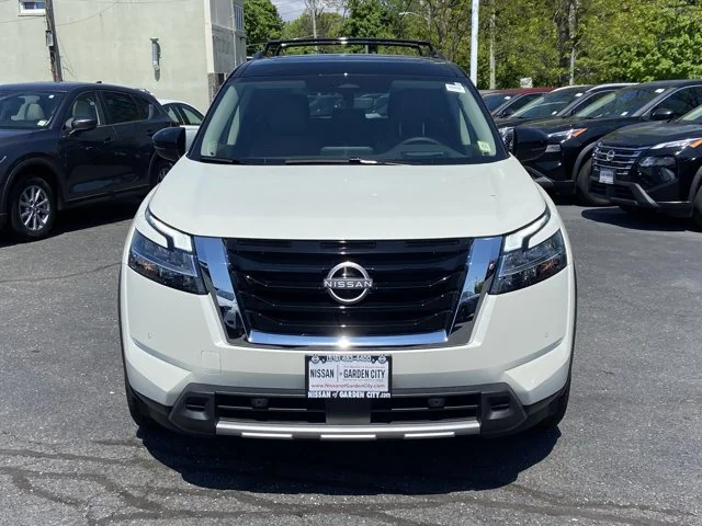 Certified Used 2024 Pearl White Tricoat/Super Black Nissan Platinum image 2