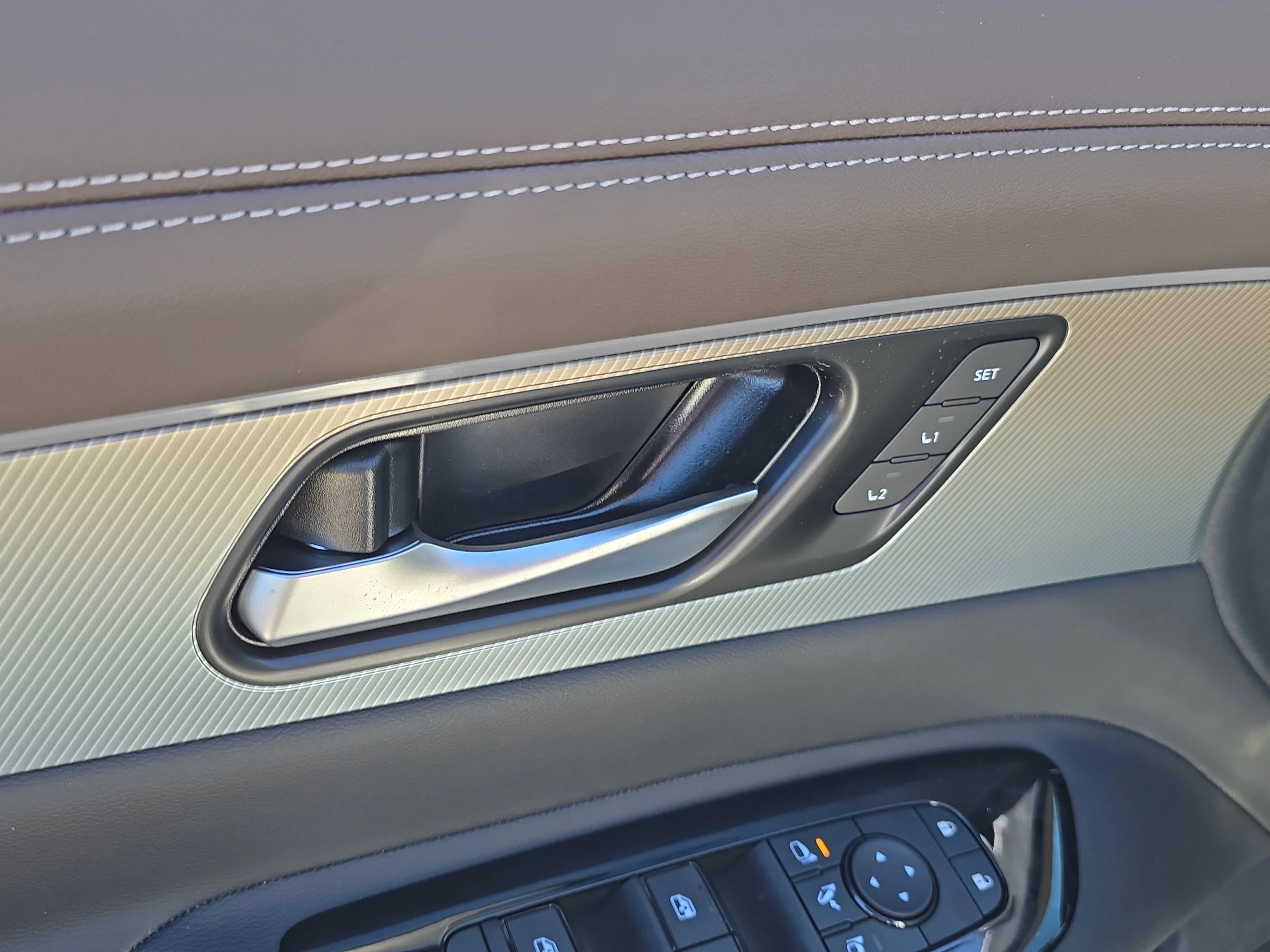New 2026 Everest White Pearl TriCoat Nissan Platinum image 21