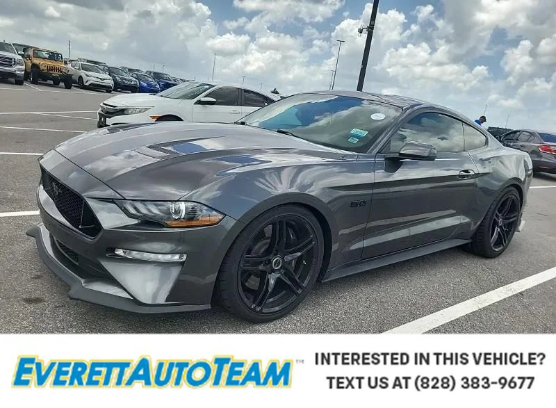 Used 2018 Magnetic Ford GT Premium image 1