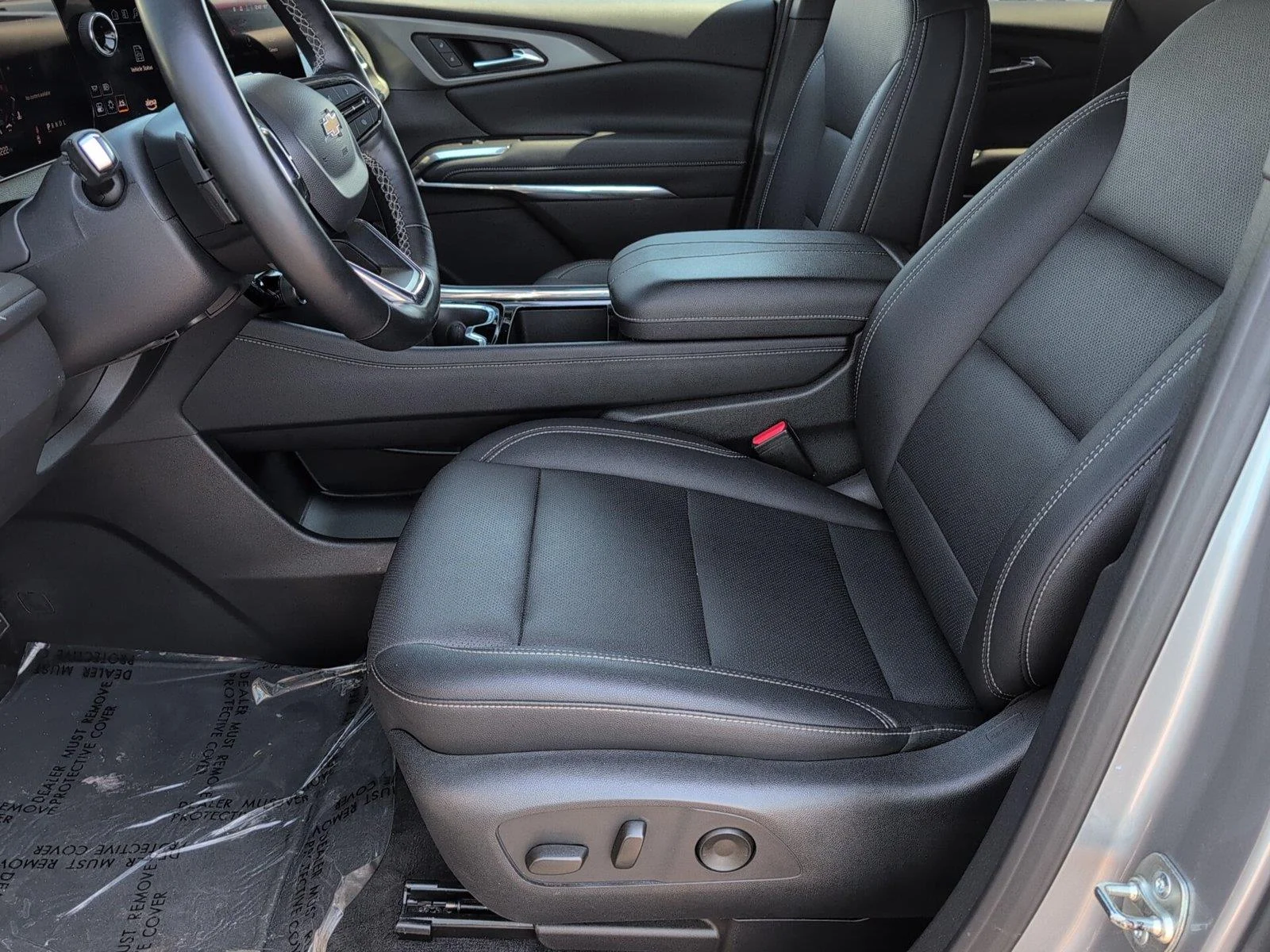 Used 2025 Sterling Gray Metallic Chevrolet LT image 3