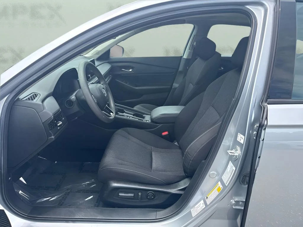 Used 2023 Silver Honda EX image 5