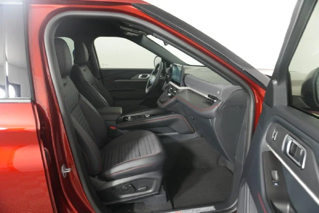 New 2026 Ruby Red Metallic Tinted Clearcoat Ford King Ranch® image 31