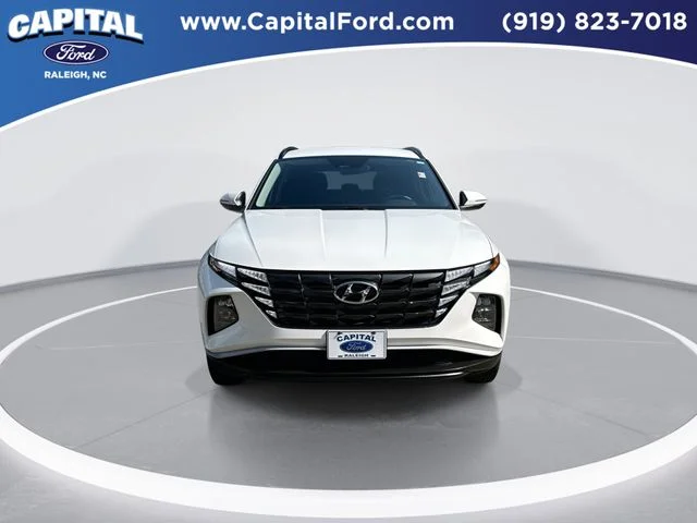 Used 2023 White Hyundai SEL image 3