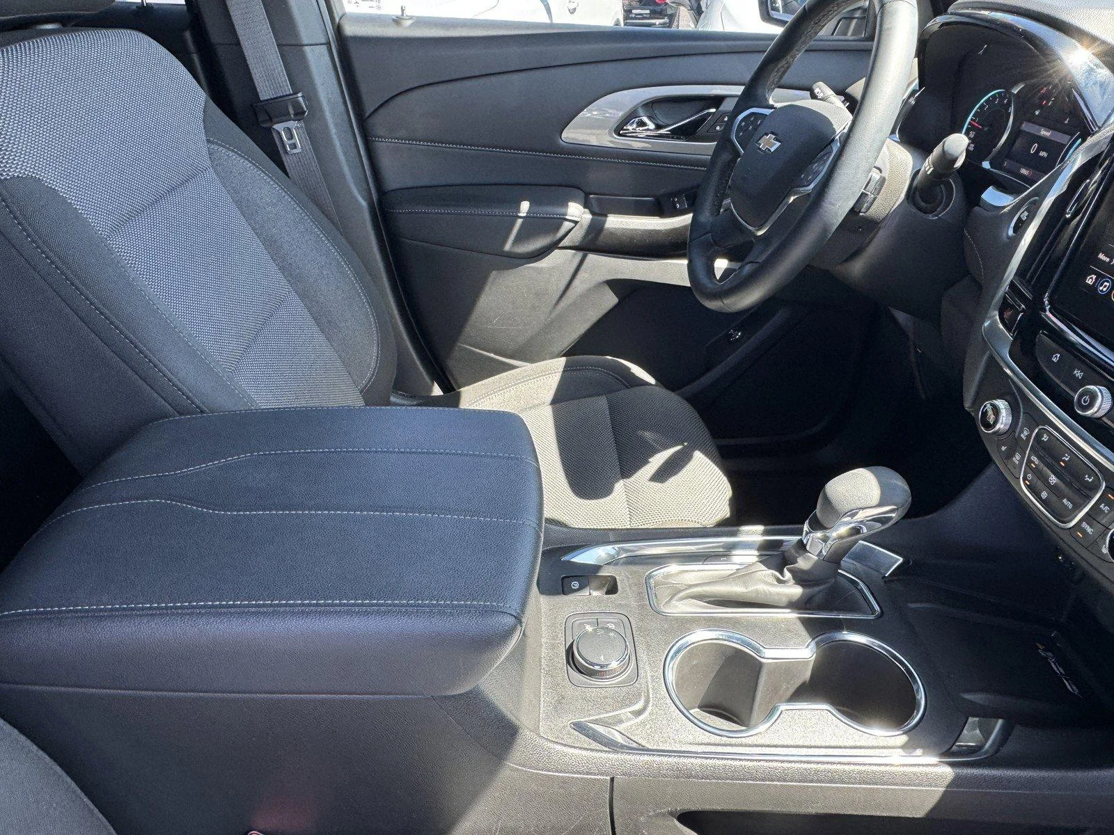 Used 2023 SUMMIT WHITE Chevrolet LT Cloth image 8