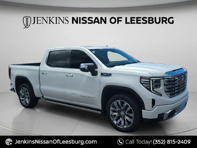 Used 2023 White GMC Denali image 1