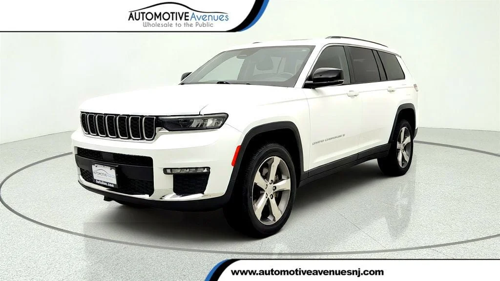 Used 2022 Bright White Clearcoat Jeep Limited 4x4 w/ Panoramic Roof, Navigation & 20