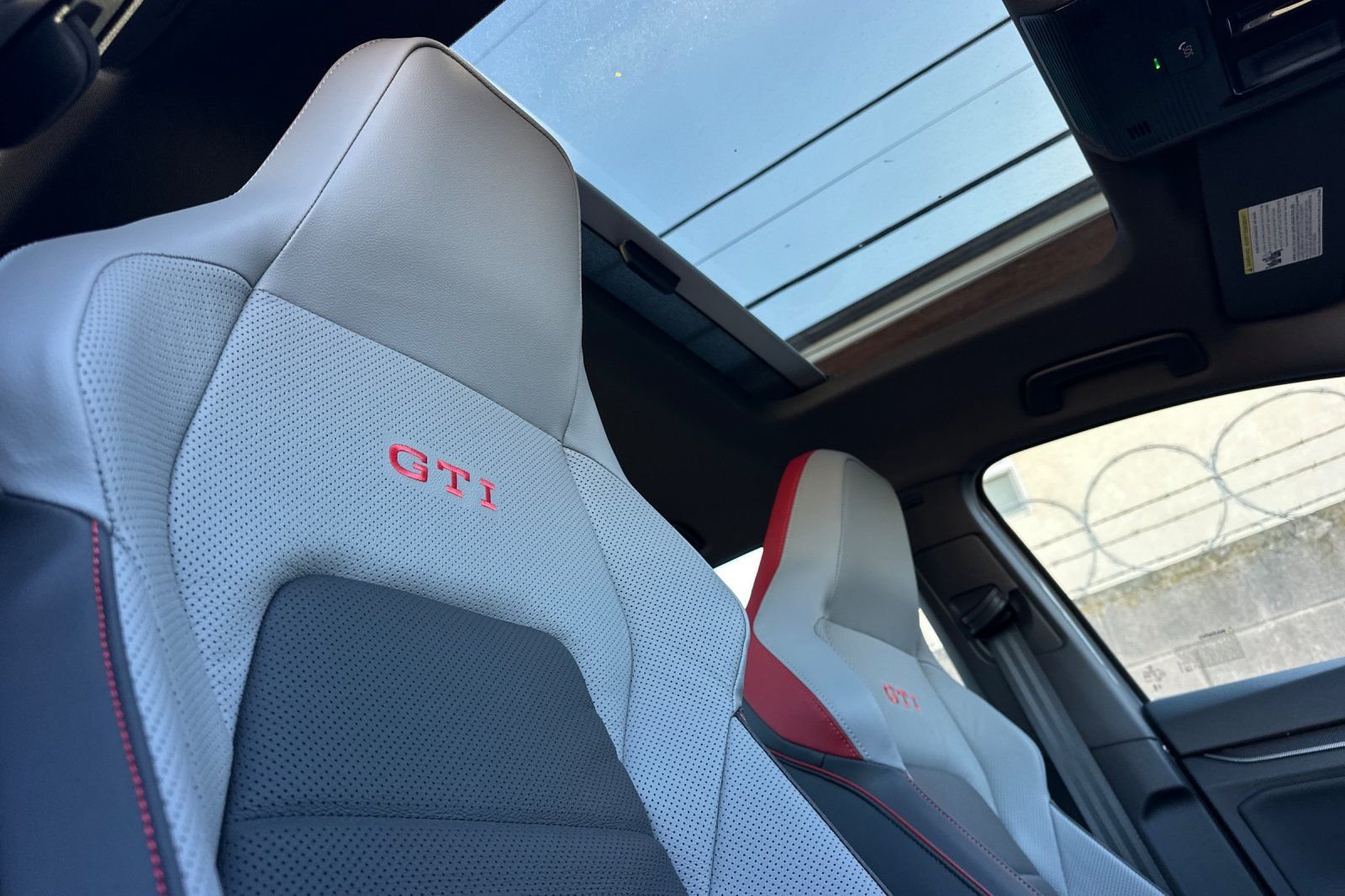 New 2026 Moonstone Gray Volkswagen 2.0T SE image 17