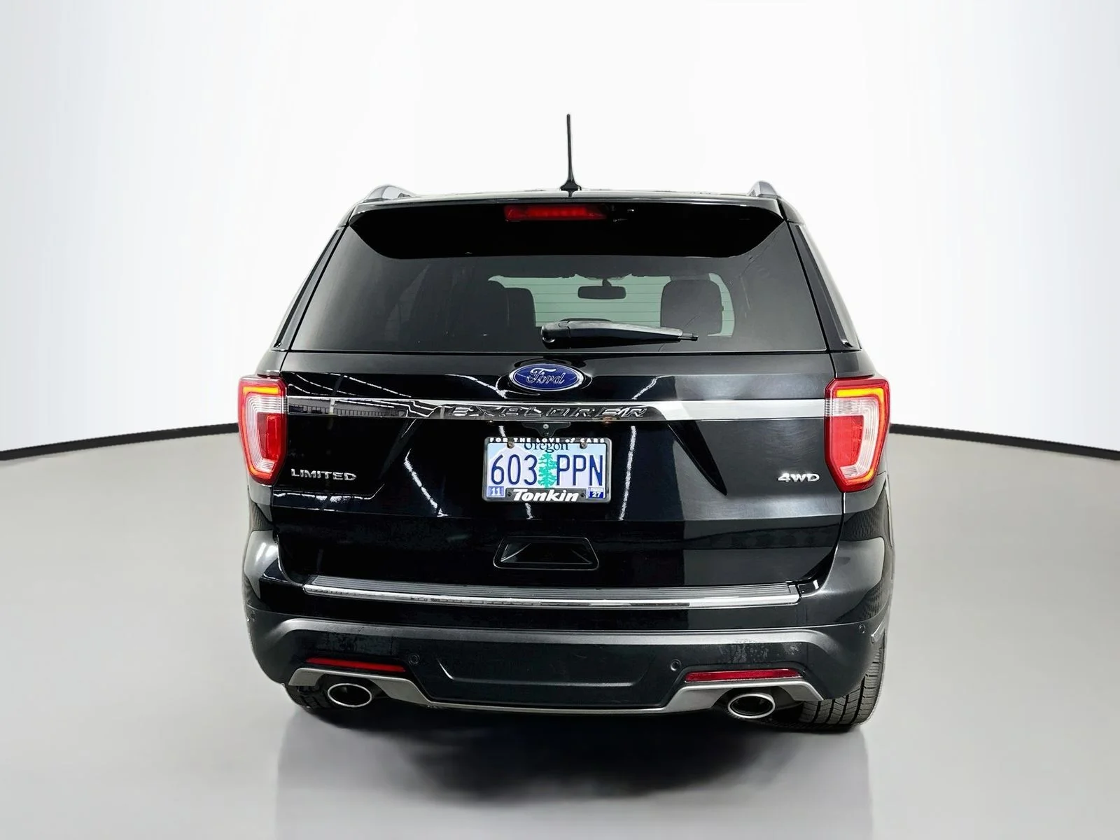 Used 2018 Shadow Black Ford Limited image 7