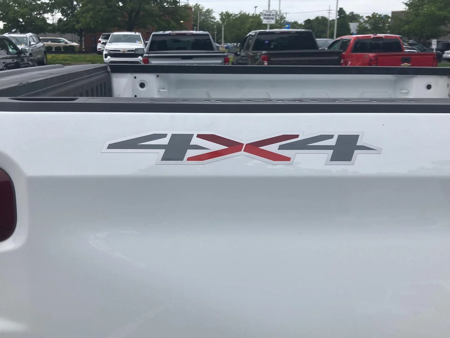 Used 2021 Summit White Chevrolet LT image 12