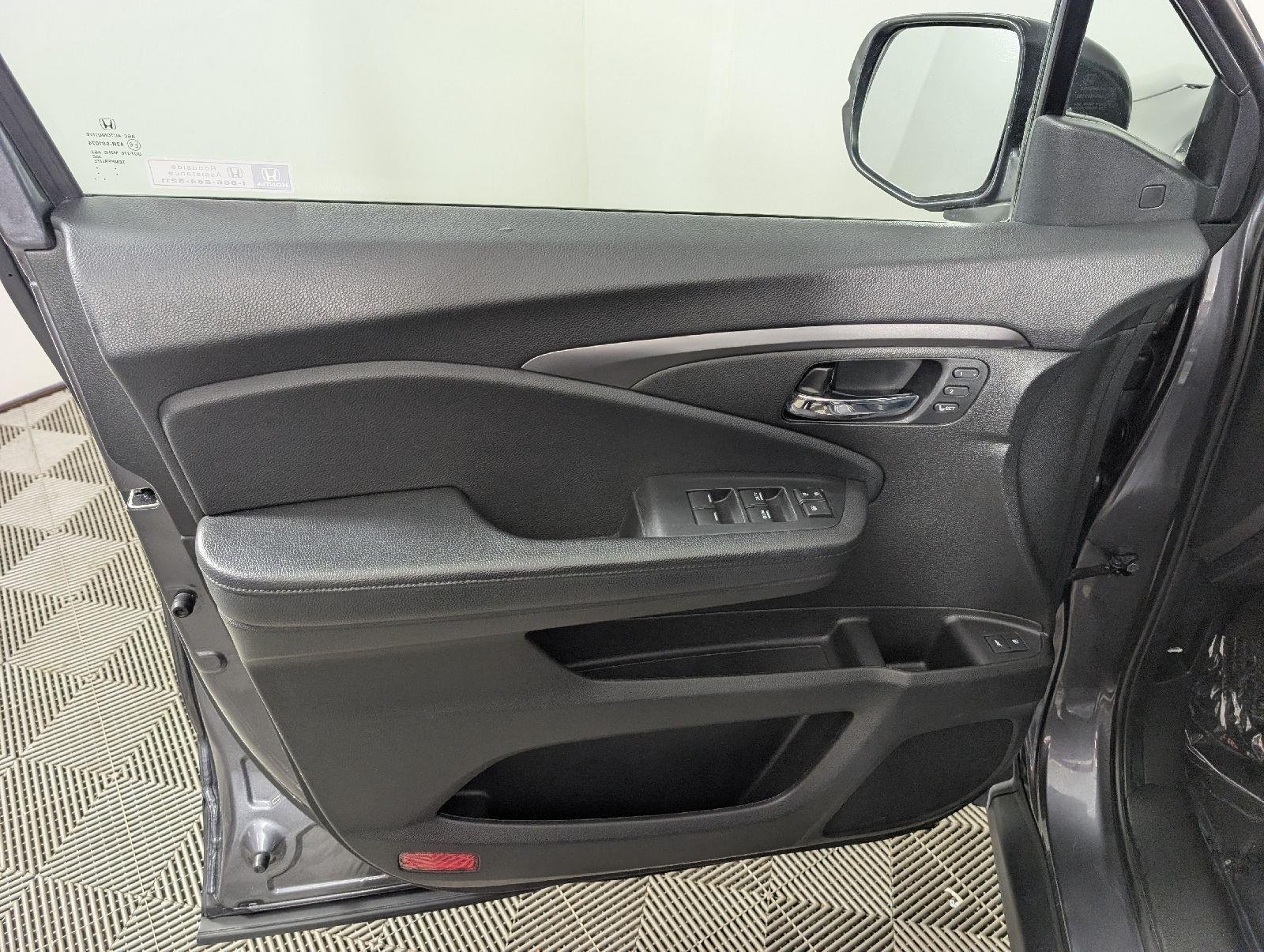 Used 2021 Modern Steel Metallic Honda EX-L image 11