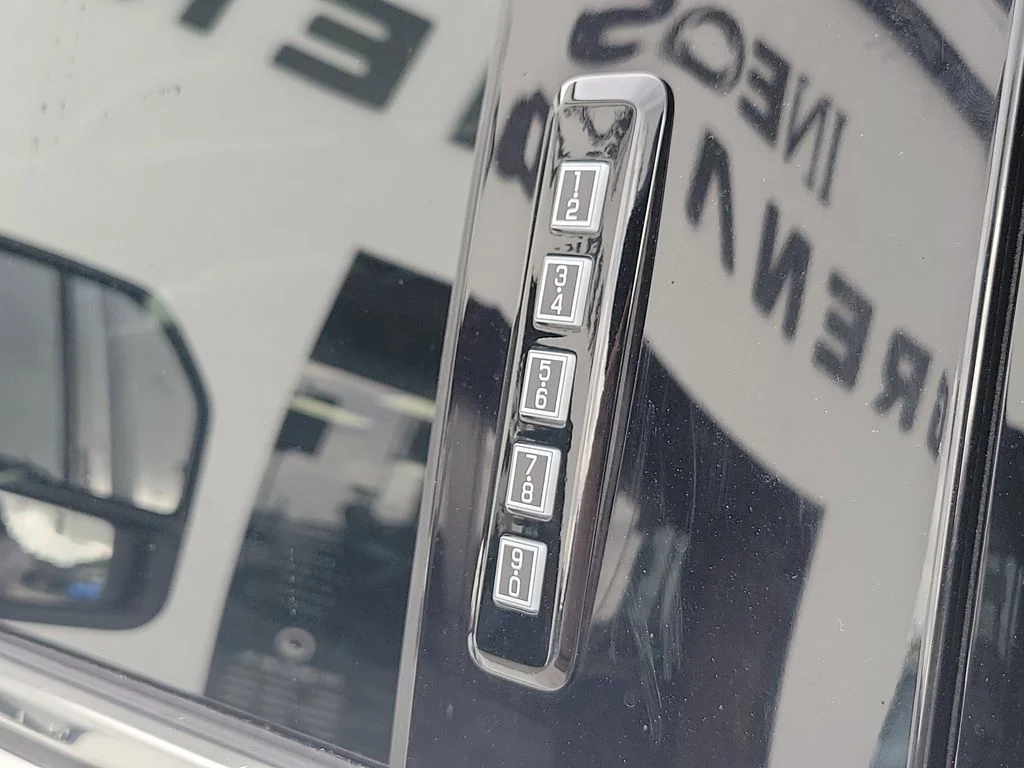 Used 2026  Ford King Ranch image 16