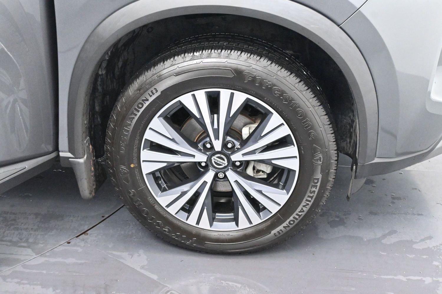 Used 2021 Gun Metallic Nissan SV image 31