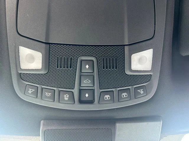 Used 2018 White Ford Platinum image 19
