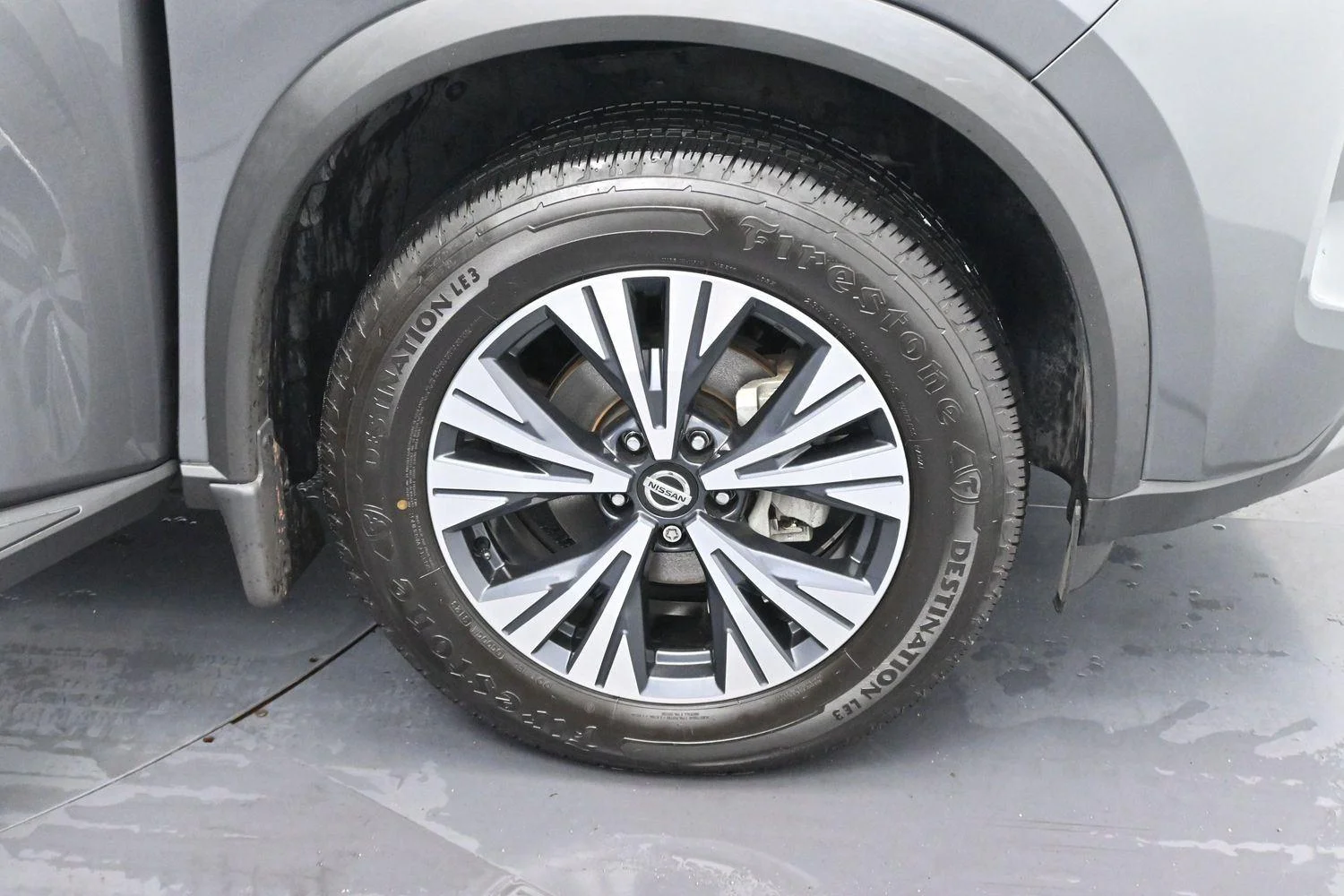 Used 2021 Gun Metallic Nissan SV image 31