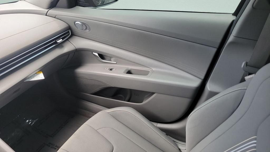 Used 2024 Black Hyundai Blue image 13